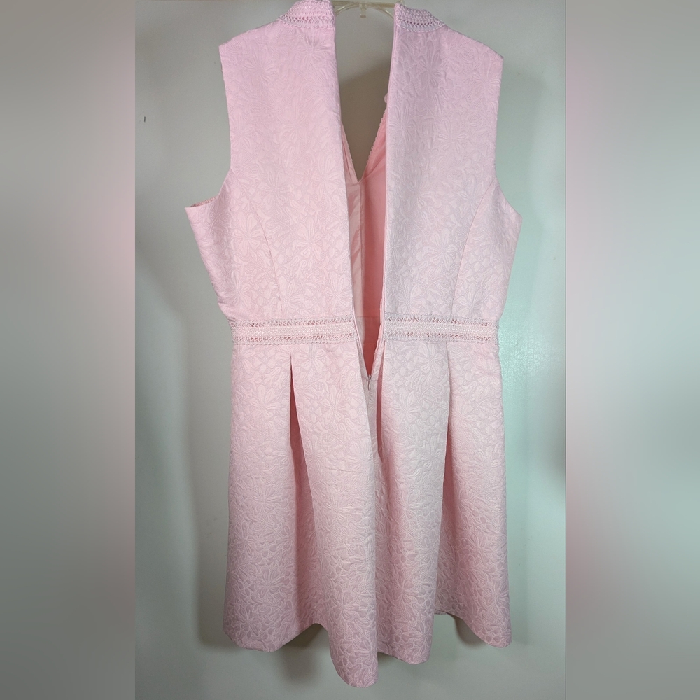 Pretty in Pink Dress Classic Style Brocade Embroidered Size 18 - Picture 9 of 11